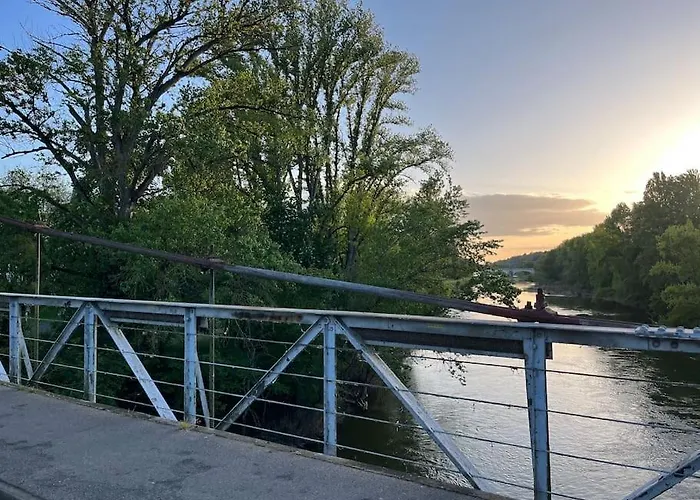 Apartment T3 Cinema - Centre Historique, Bord De Loire *